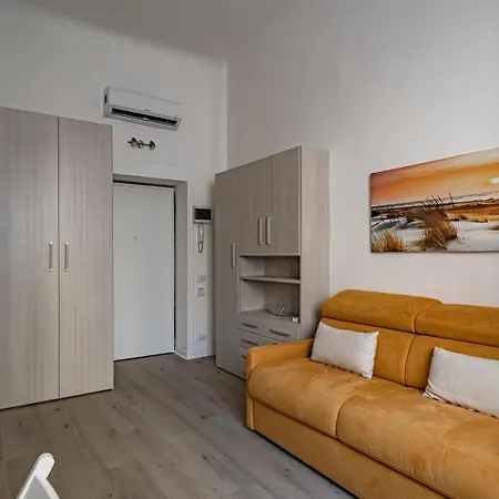 Milano, La Casetta Di Beatrice - By Host4u Milano